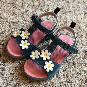 Carter’s brand toddler girl’s flower light up sandals size 7